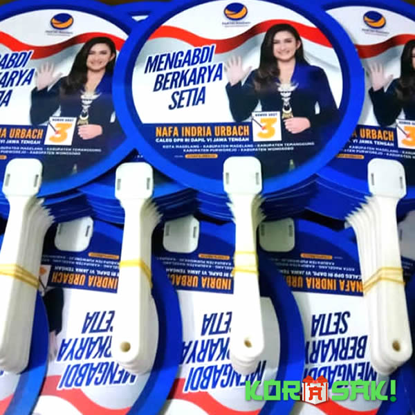 Hand fan kipas bahan art carton